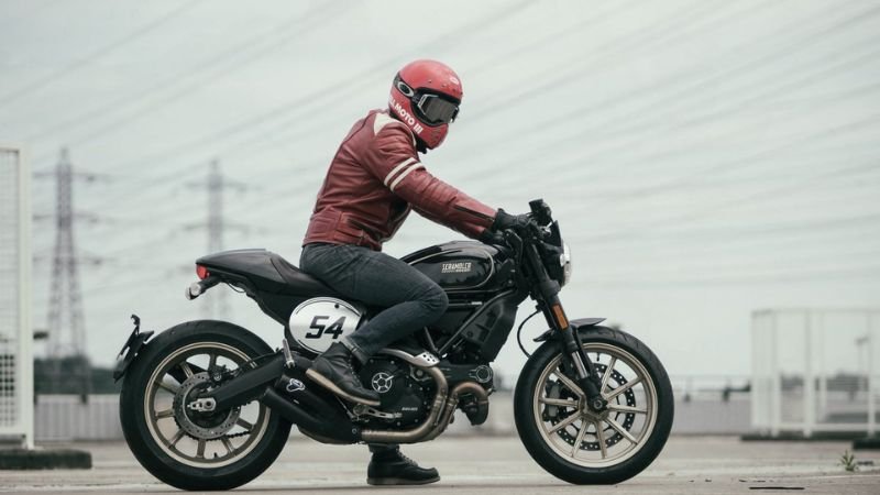 Scrambler Cafe Racer phong cách Retro 8