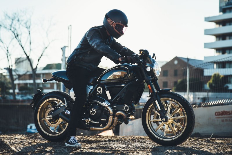 Scrambler Cafe Racer phong cách Retro 21