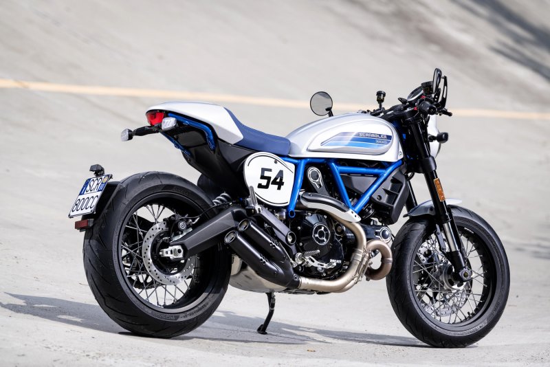 Scrambler Cafe Racer phong cách Retro 23