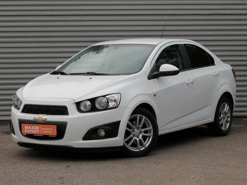 Tải ảnh Chevrolet Aveo miễn phí 10