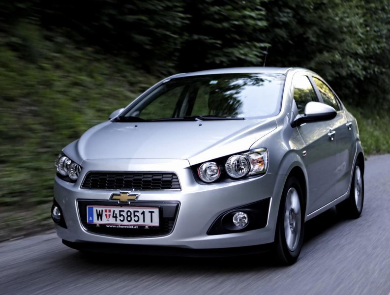 Tải ảnh Chevrolet Aveo miễn phí 18