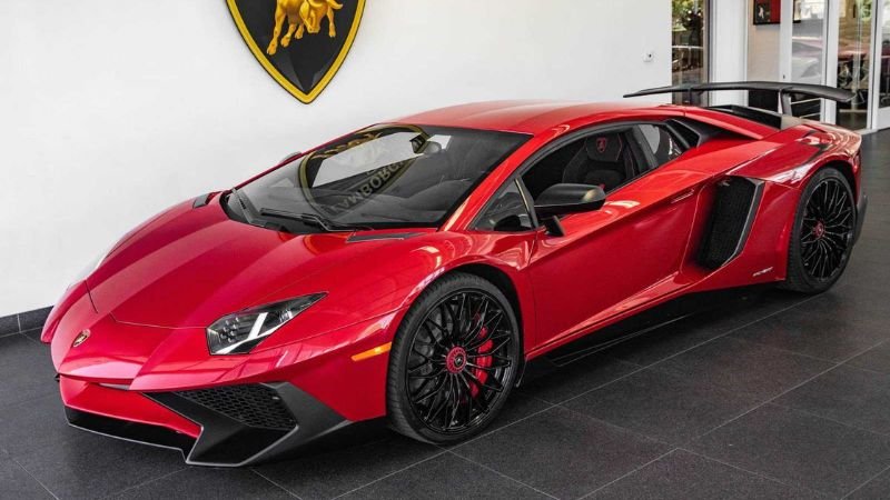 Tải ảnh Lamborghini Aventador full HD 2