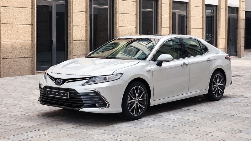 Toyota Camry Hybrid 03