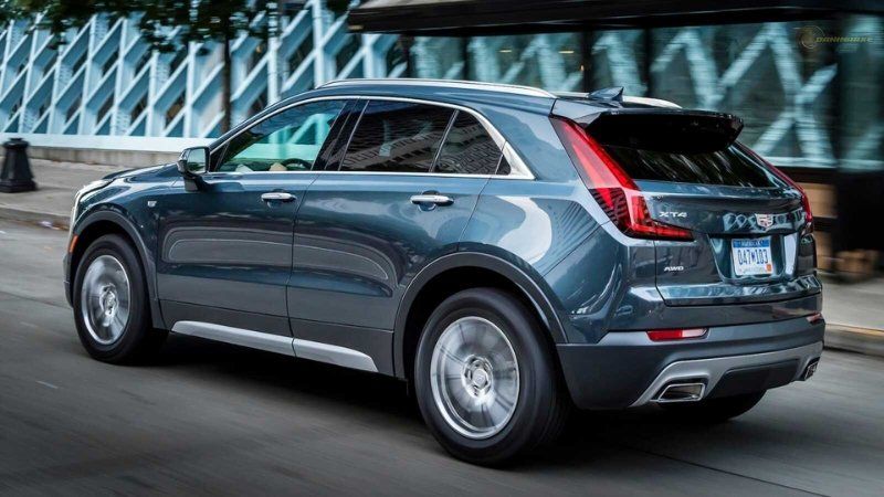 Cadillac XT4 03