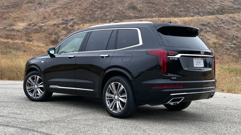  Cadillac XT6 03