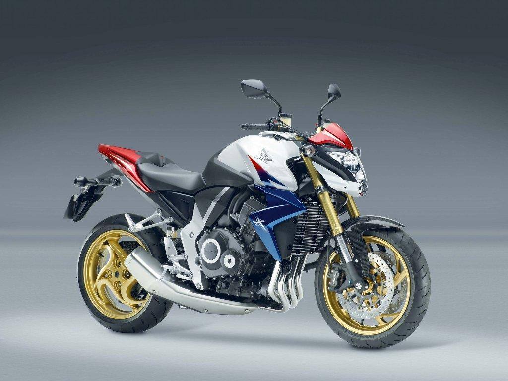 Honda CB1000R 32