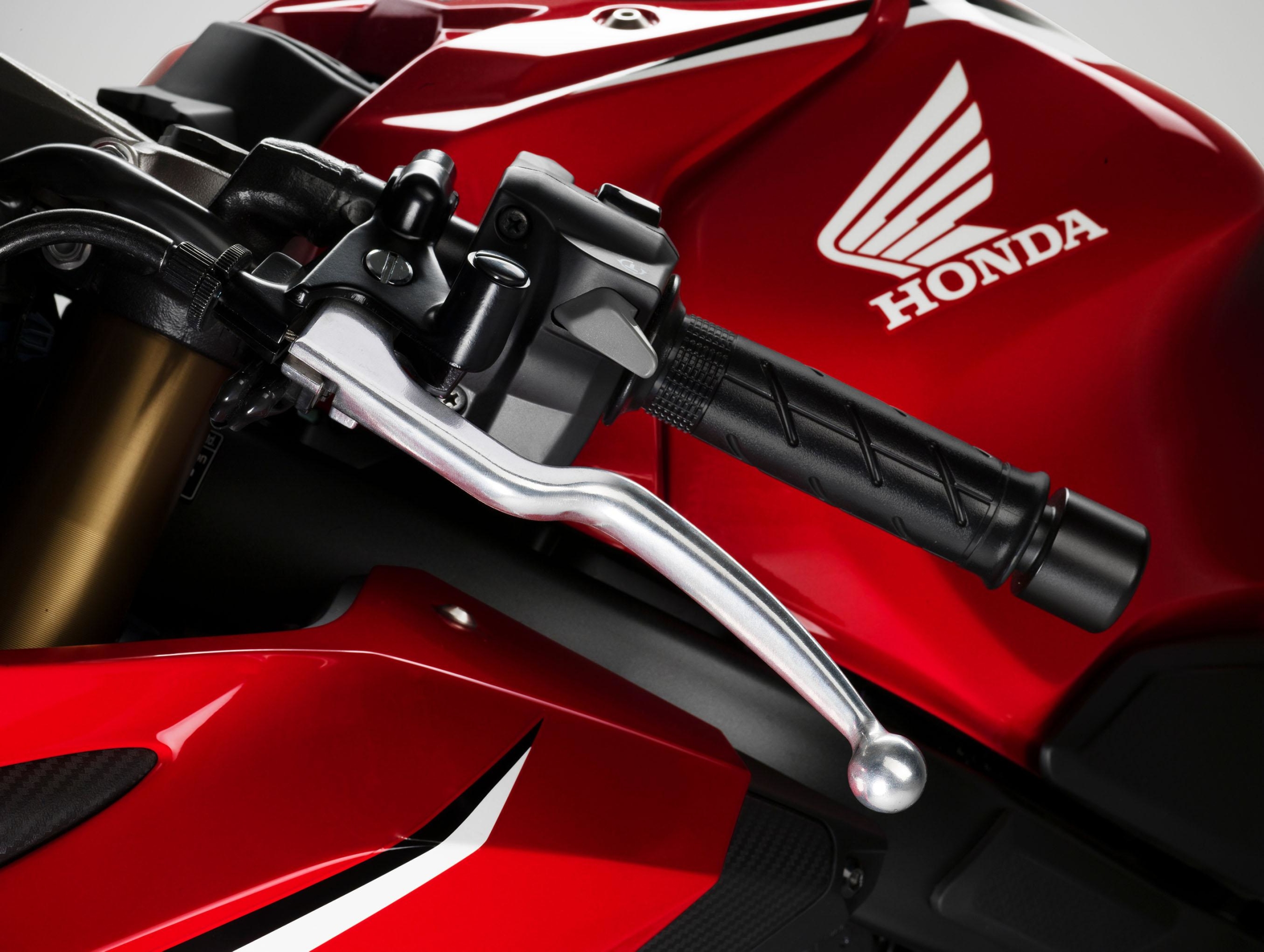 Honda CBR650R 24