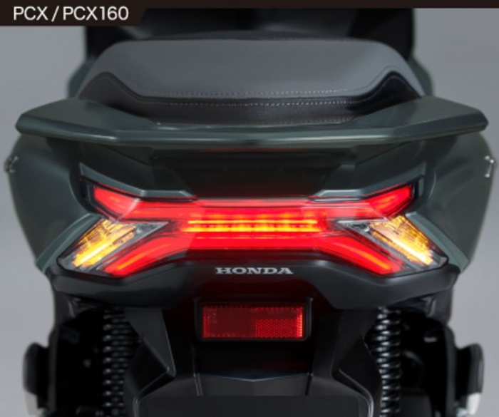 Honda PCX160 12