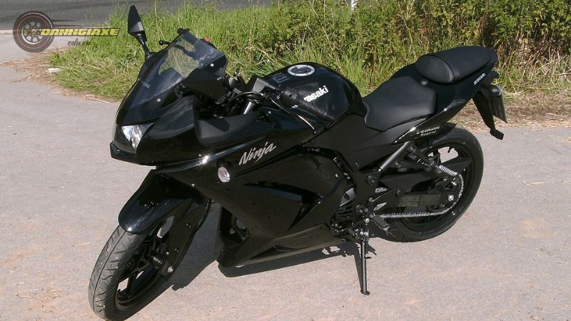 Kawasaki Ninja 250 4