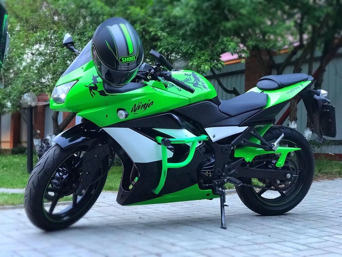 Kawasaki Ninja 250 12