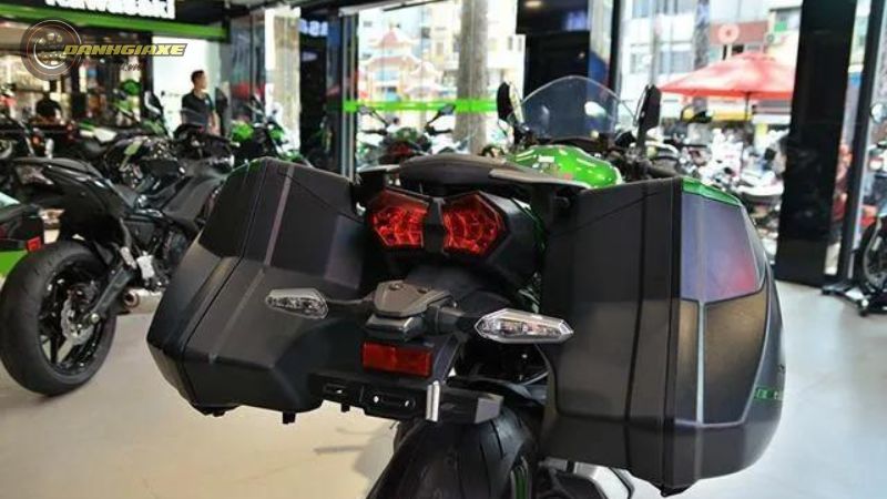 Kawasaki Ninja H2SX 7