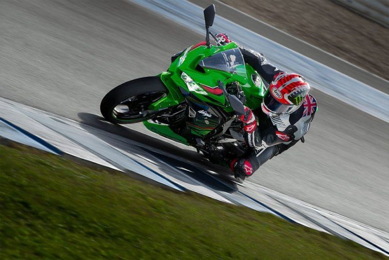 Kawasaki Ninja ZX-25R 41