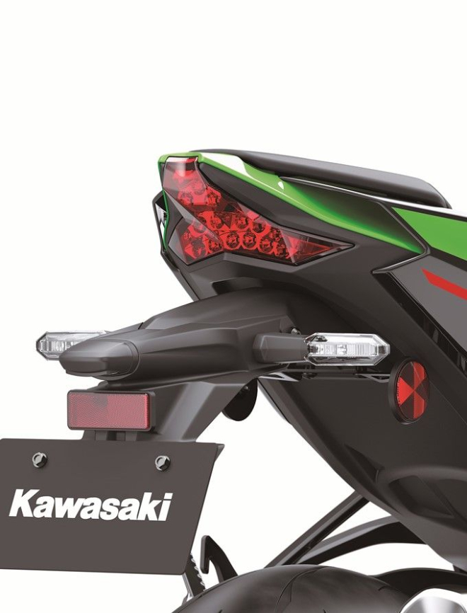 Kawasaki Ninja ZX10-R 26