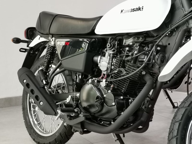 Kawasaki W175 5