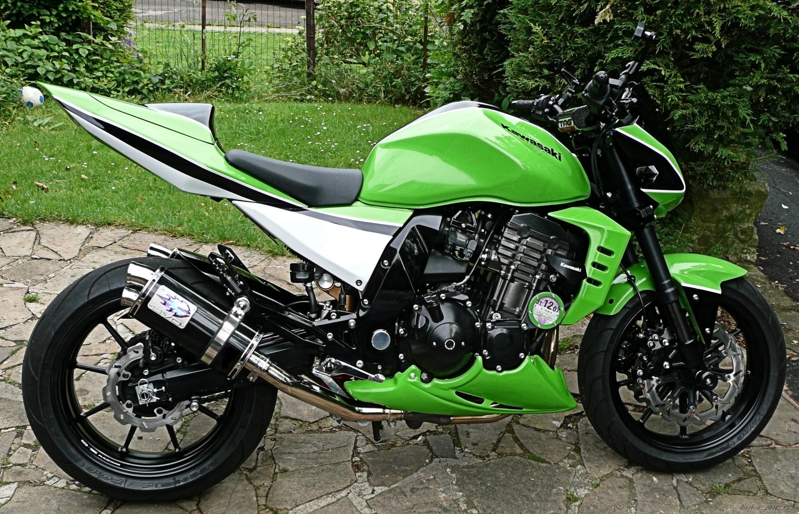 Kawasaki Z1000 25