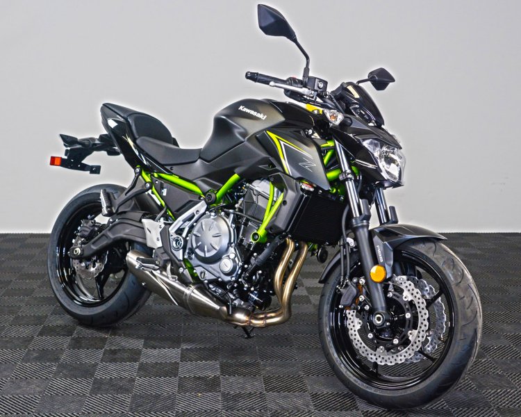 Kawasaki Z650 39