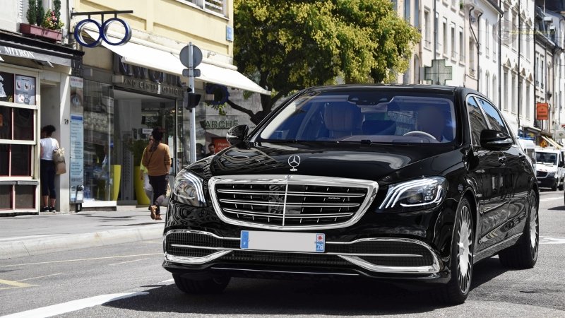 Mercedes Maybach S560