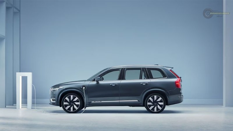 Volvo XC90 Recharge