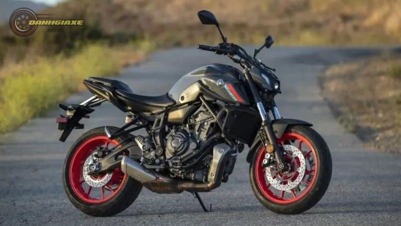 Yamaha MT-07 10