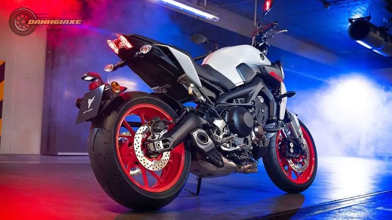 Yamaha MT-09 8