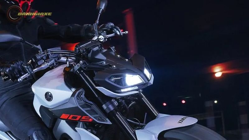 Yamaha MT-09 7