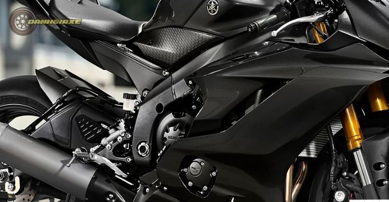 Yamaha R6 6