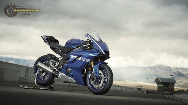 Yamaha R6 12