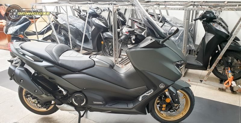 Yamaha TMAX 9