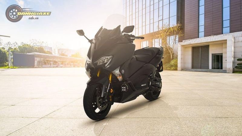 Yamaha TMAX 8