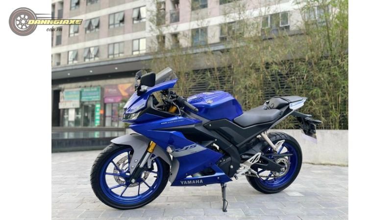 Yamaha YZF R15 8