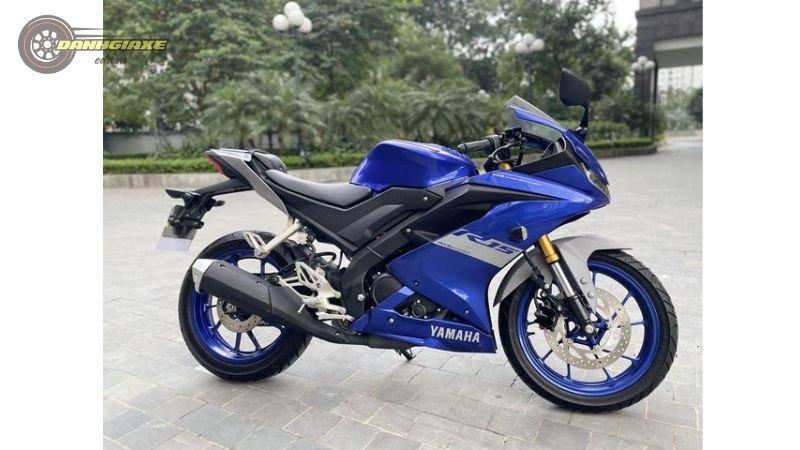 Yamaha YZF R15 11