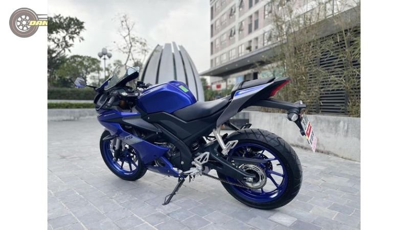 Yamaha YZF R15 12