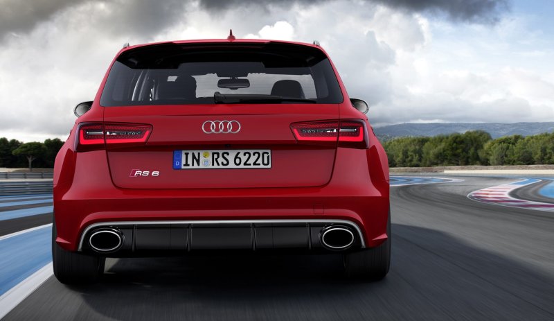 Ảnh Audi RS6 từ mọi góc độ 25