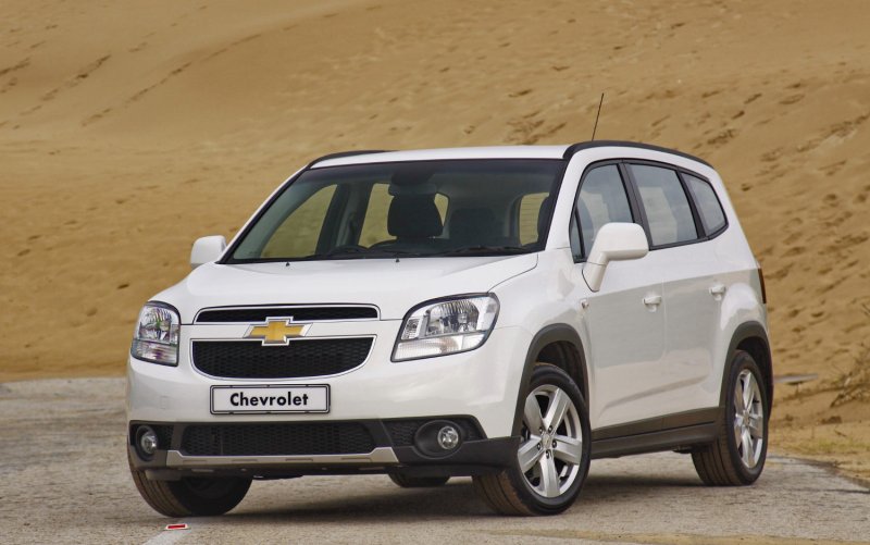 Ảnh Chevrolet Orlando từ các góc độ 17