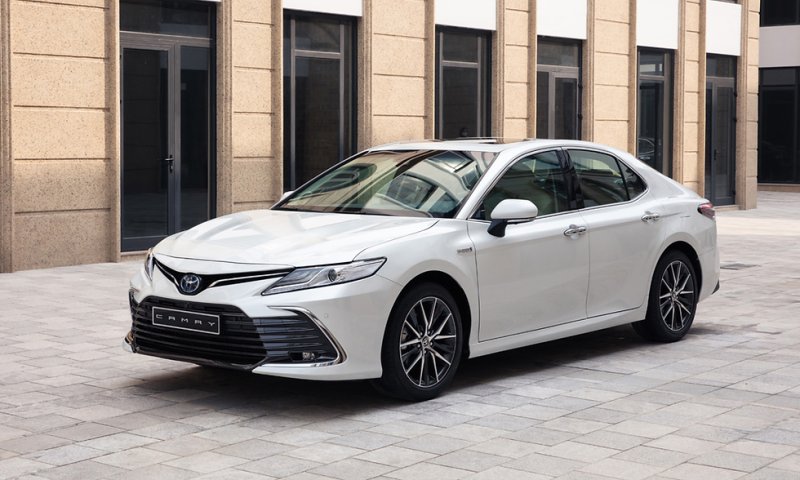 Ảnh chi tiết ngoại thất xe Toyota Camry 2.5Q 8