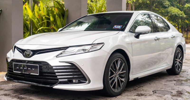 Ảnh chi tiết ngoại thất xe Toyota Camry 2.5Q 31