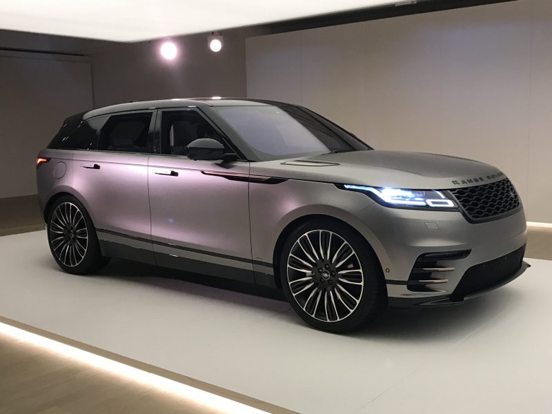 Ảnh chi tiết xe Range Rover Velar 14