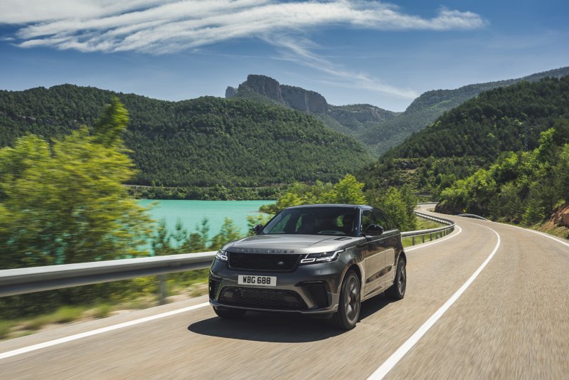 Ảnh chi tiết xe Range Rover Velar 22