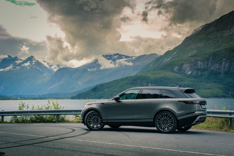 Ảnh chi tiết xe Range Rover Velar 27