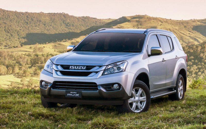 Ảnh Isuzu MU-X từ mọi góc nhìn 7