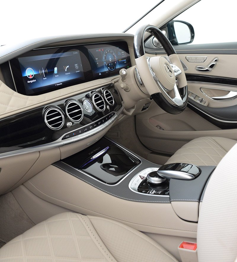 Ảnh nội thất xe Mercedes Maybach S560 sang trọng 26