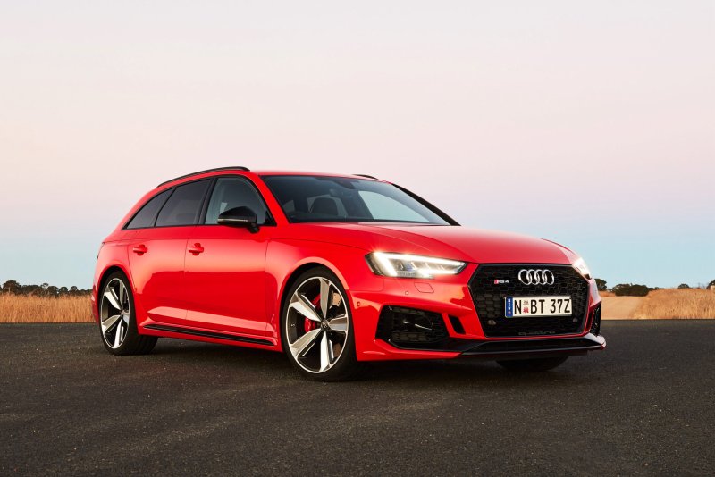 Ảnh xe Audi RS4 chất lượng hàng đầu 1