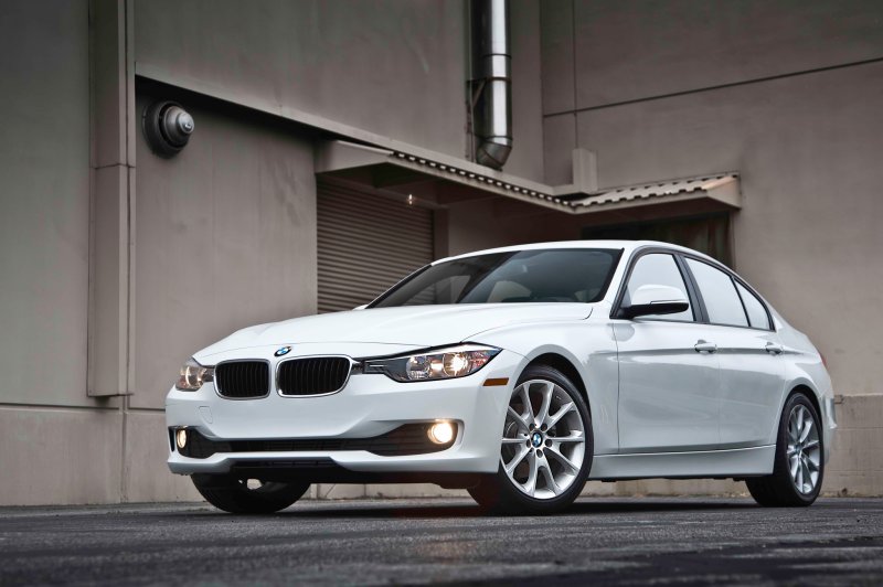 Ảnh xe BMW 320i độ phân giải cao 23