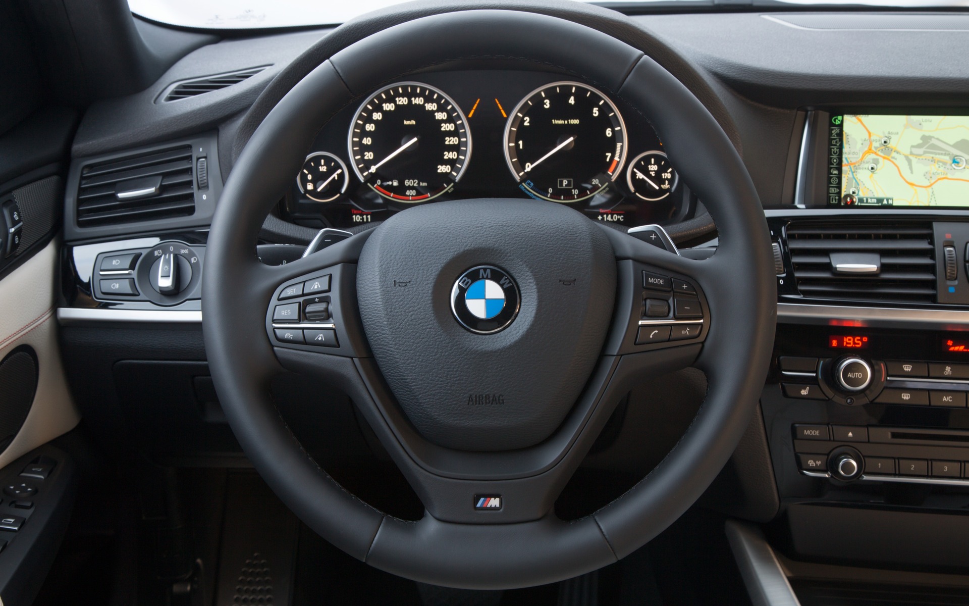 Ảnh xe BMW X4 đẹp nổi bật Full HD 3