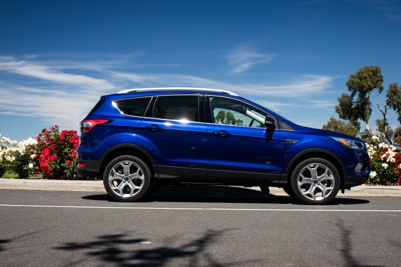 Ảnh xe Ford Escape phiên bản mới 23