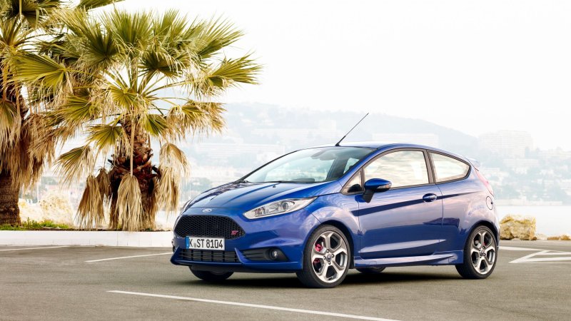 Ảnh xe Ford Fiesta đa màu sắc 2