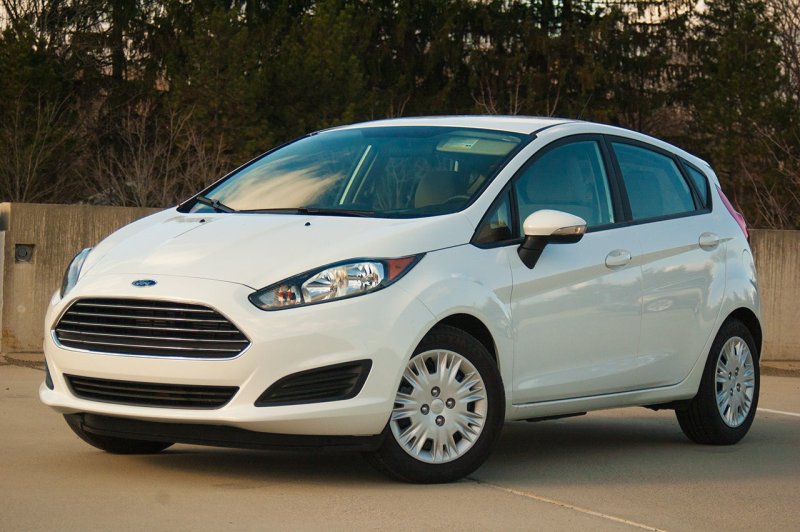 Ảnh xe Ford Fiesta đa màu sắc 5