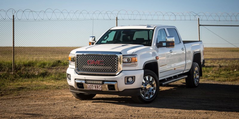 Ảnh xe GMC Sierra 2500HD chi tiết 9