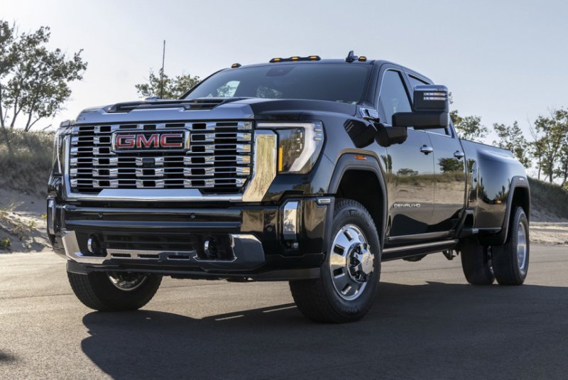 Ảnh xe GMC Sierra 2500HD chi tiết 32