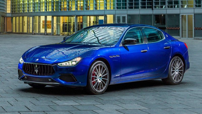 Ảnh xe hơi Maserati Ghibli cao cấp 1